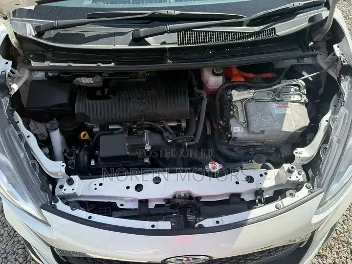 Toyota Sienta 2020 White