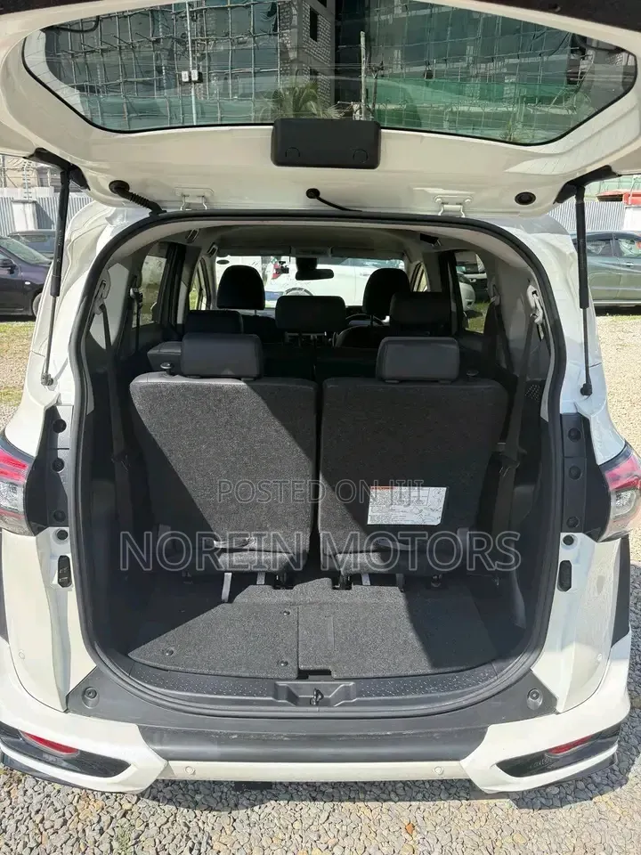 Toyota Sienta 2020 White