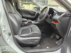 Toyota RAV4 2019 Teal