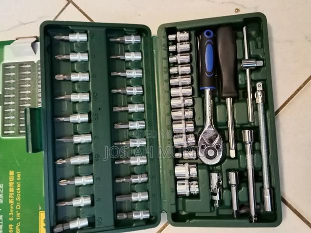 Srunv 46 PCS Socket Wrench Set