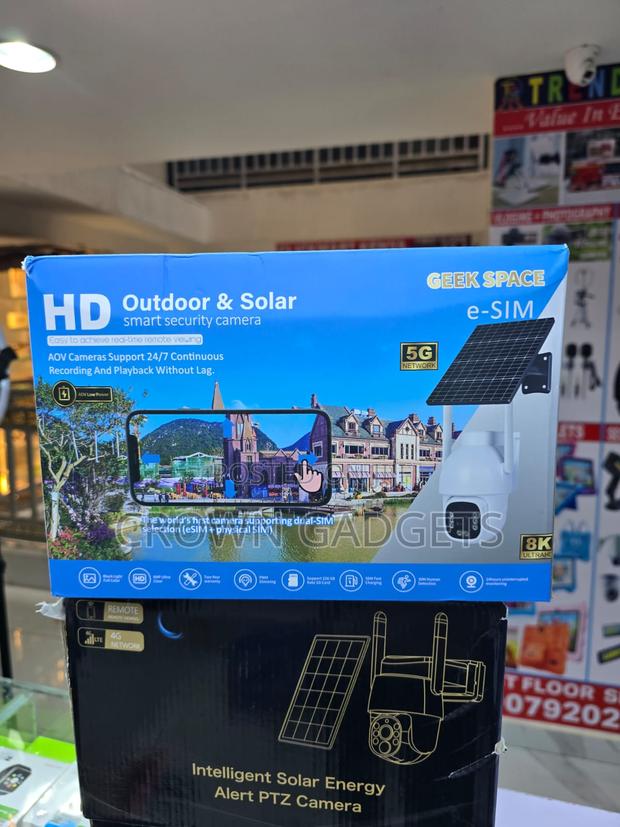 Geek Space Solar Powered 4g CCTV Camera for Home Security - thumbnail 3