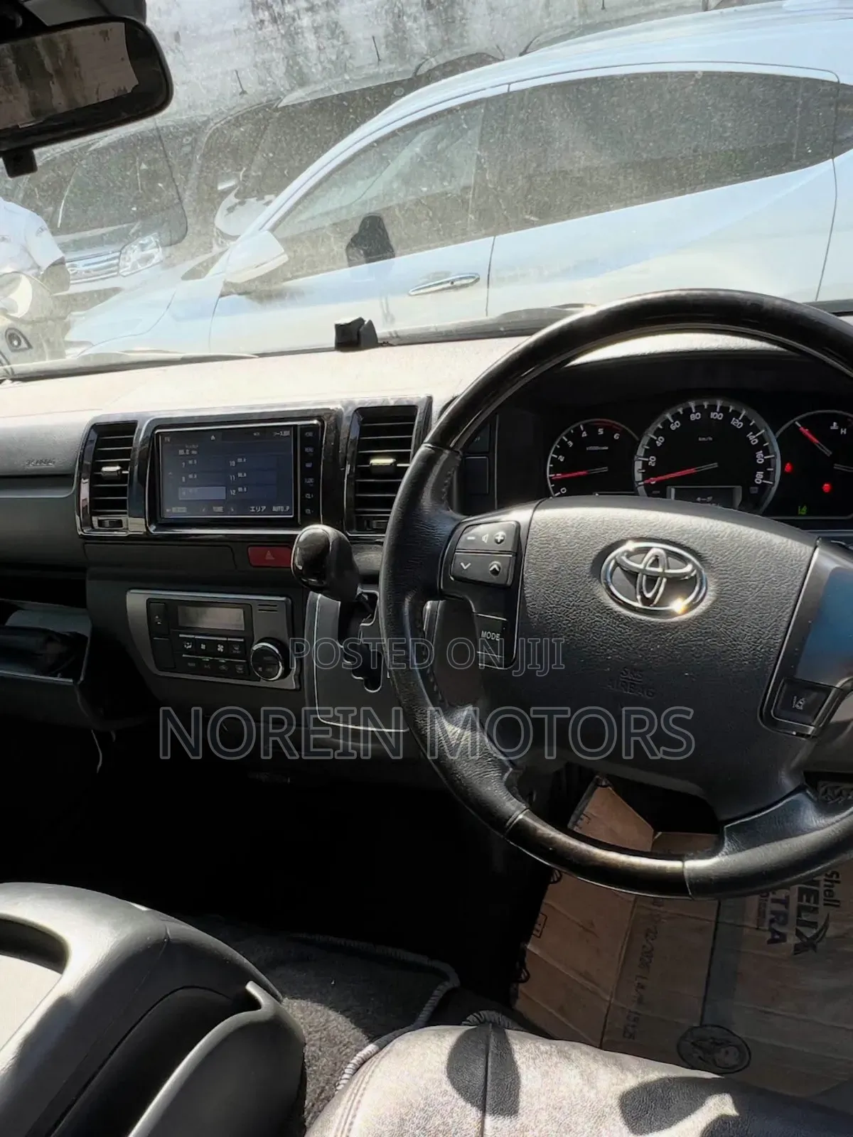 Toyota HiAce 2019 White