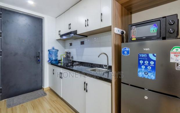 Executive Studio Apartmentkilimani _ Kindarumaroad Opposite China City - thumbnail 3
