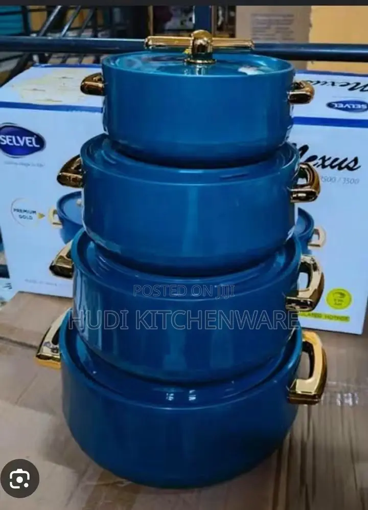 Premium Gold Insulated Hotpot Set