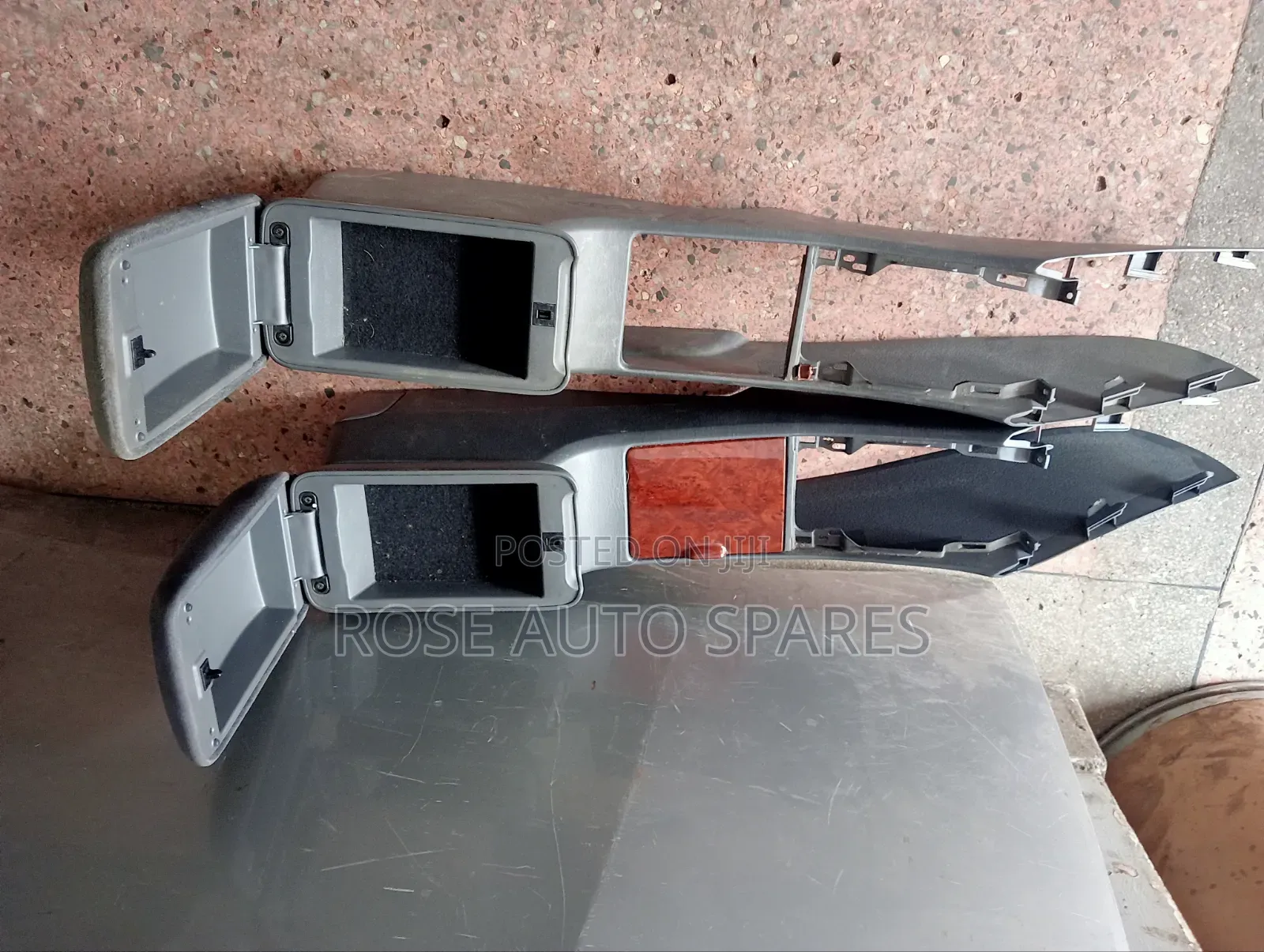 Center Console Premio 240