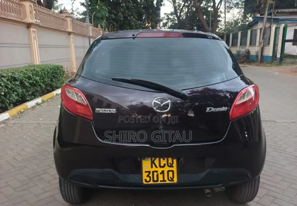 Mazda Demio 2011 Burgundy