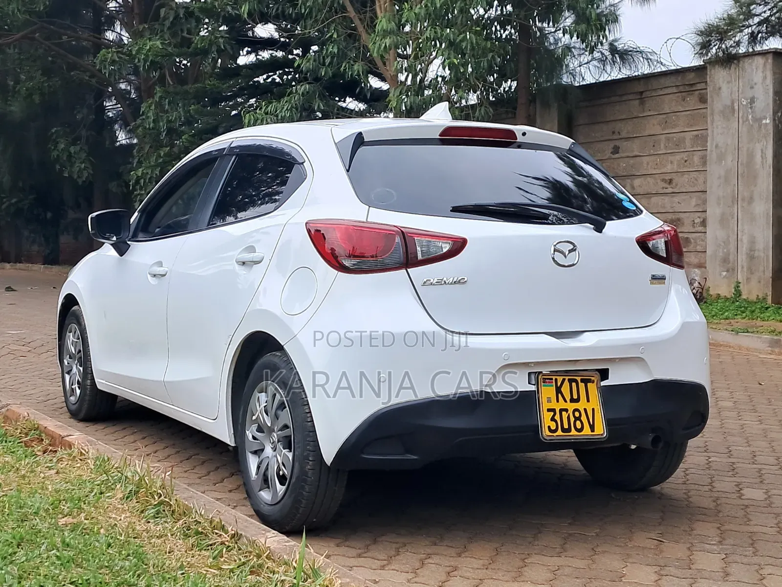 Mazda Demio 2018 White