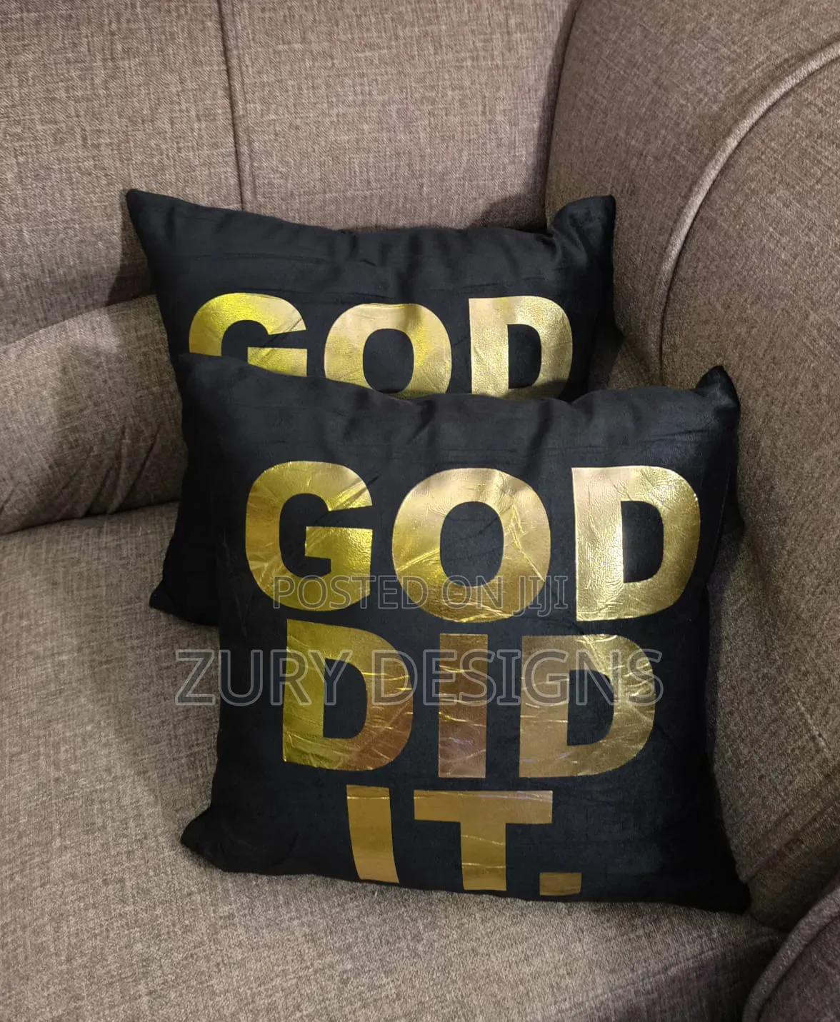 Elegant Throw Pillows for Decorating Your Couch, Bed, Floor and Shelve