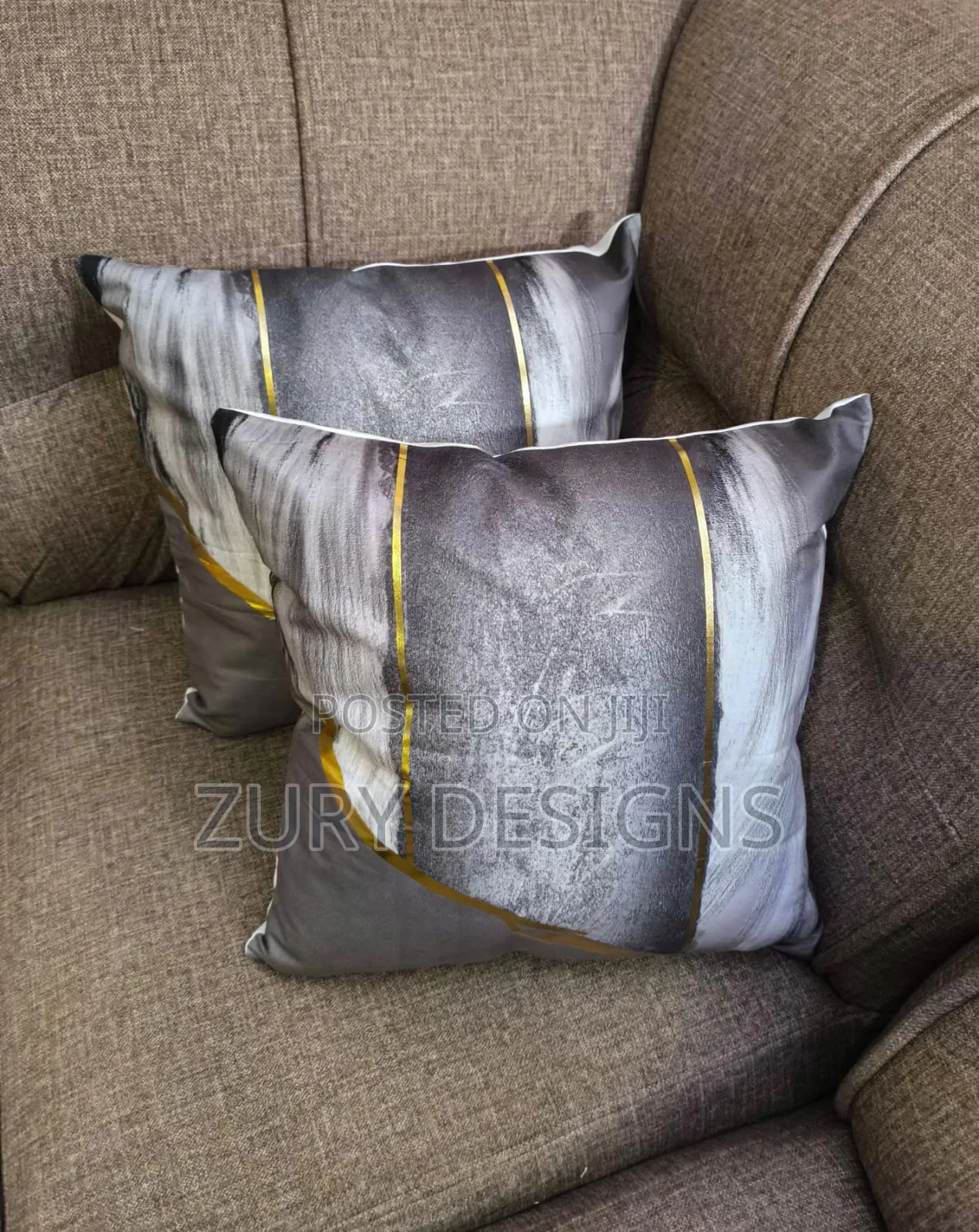 Elegant Throw Pillows for Decorating Your Couch, Bed, Floor and Shelve
