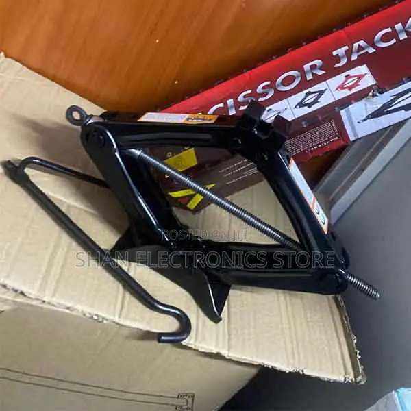 Perfect Universal Manual Scissor Jack / 2 Ton Lift Support