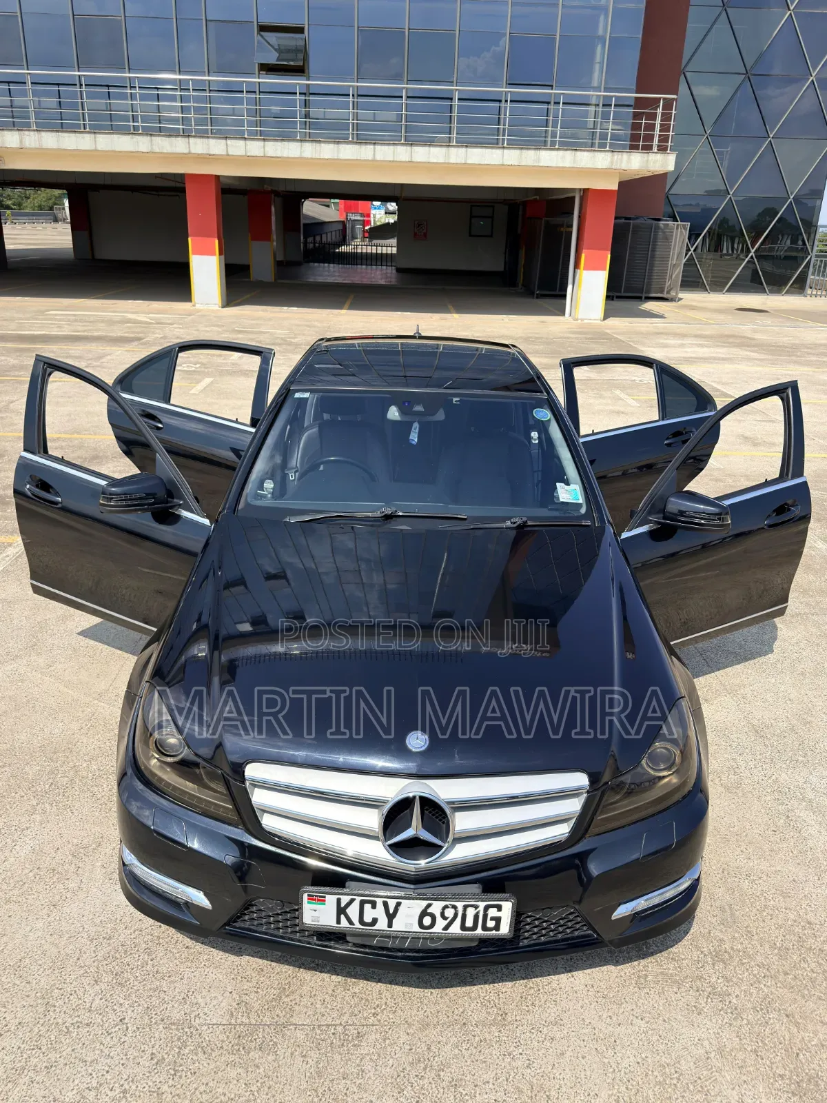 Mercedes-Benz C200 2012 Blue