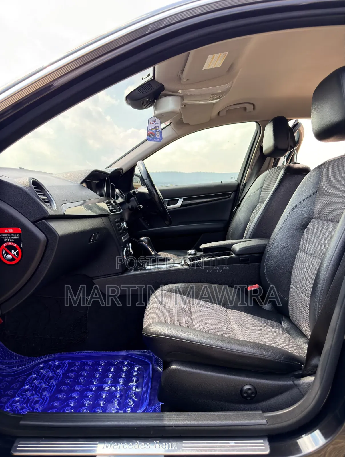 Mercedes-Benz C200 2012 Blue