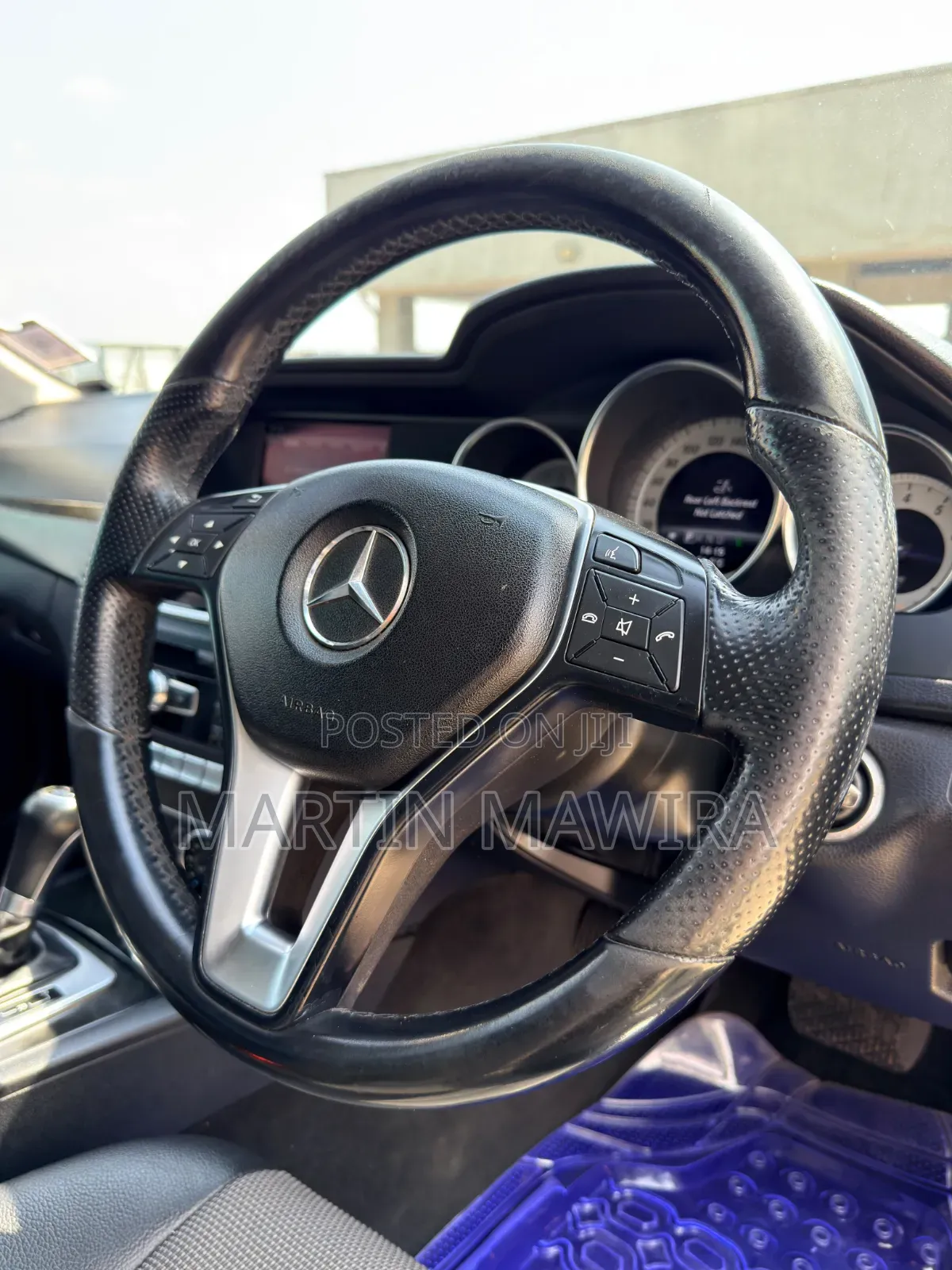 Mercedes-Benz C200 2012 Blue