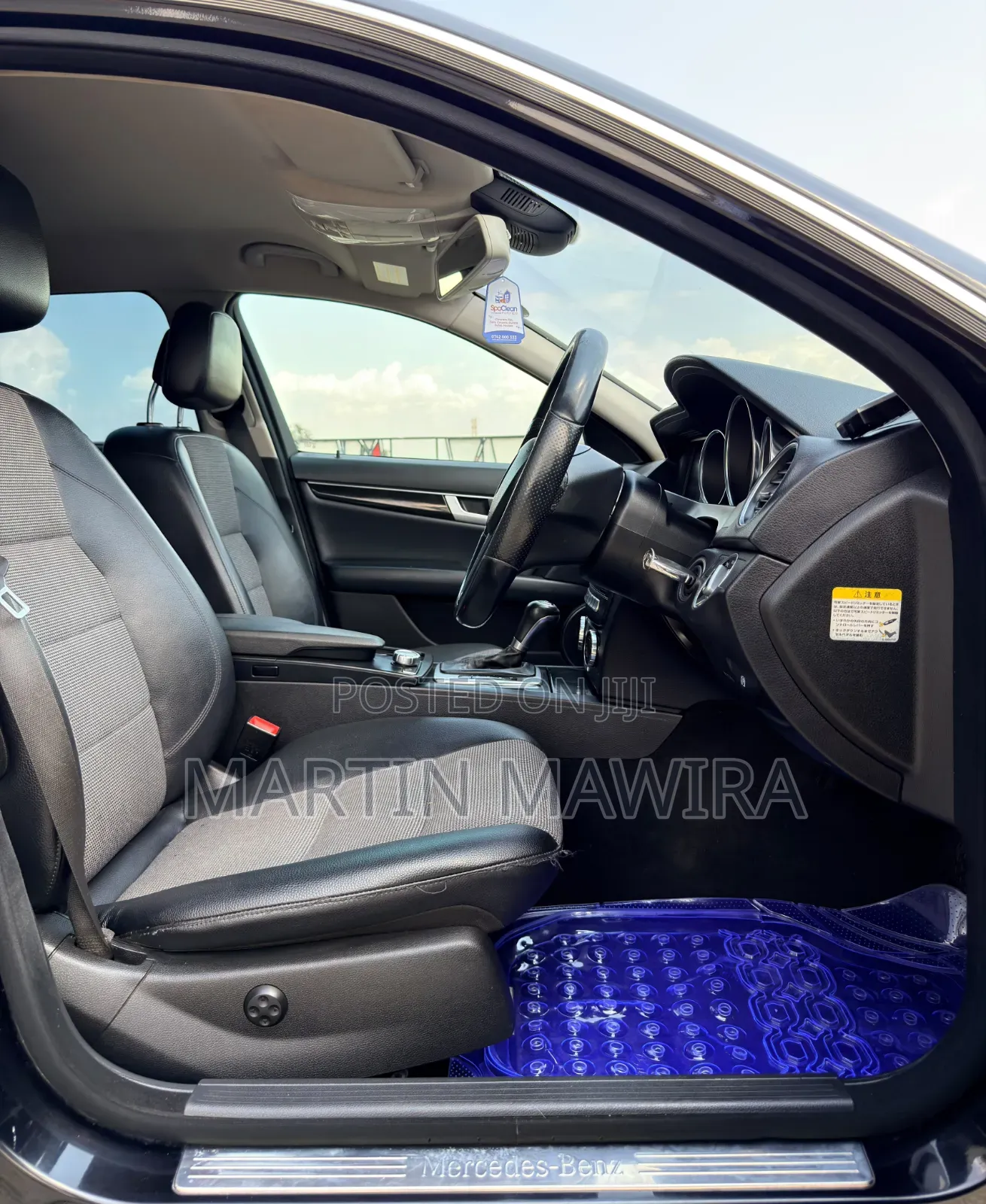 Mercedes-Benz C200 2012 Blue