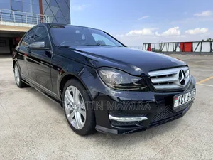 Mercedes-Benz C200 2012 Blue