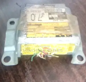 SRS Unit / Airbag Computer Toyota Raum
