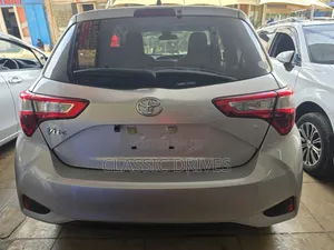 Toyota Vitz 2019 Silver