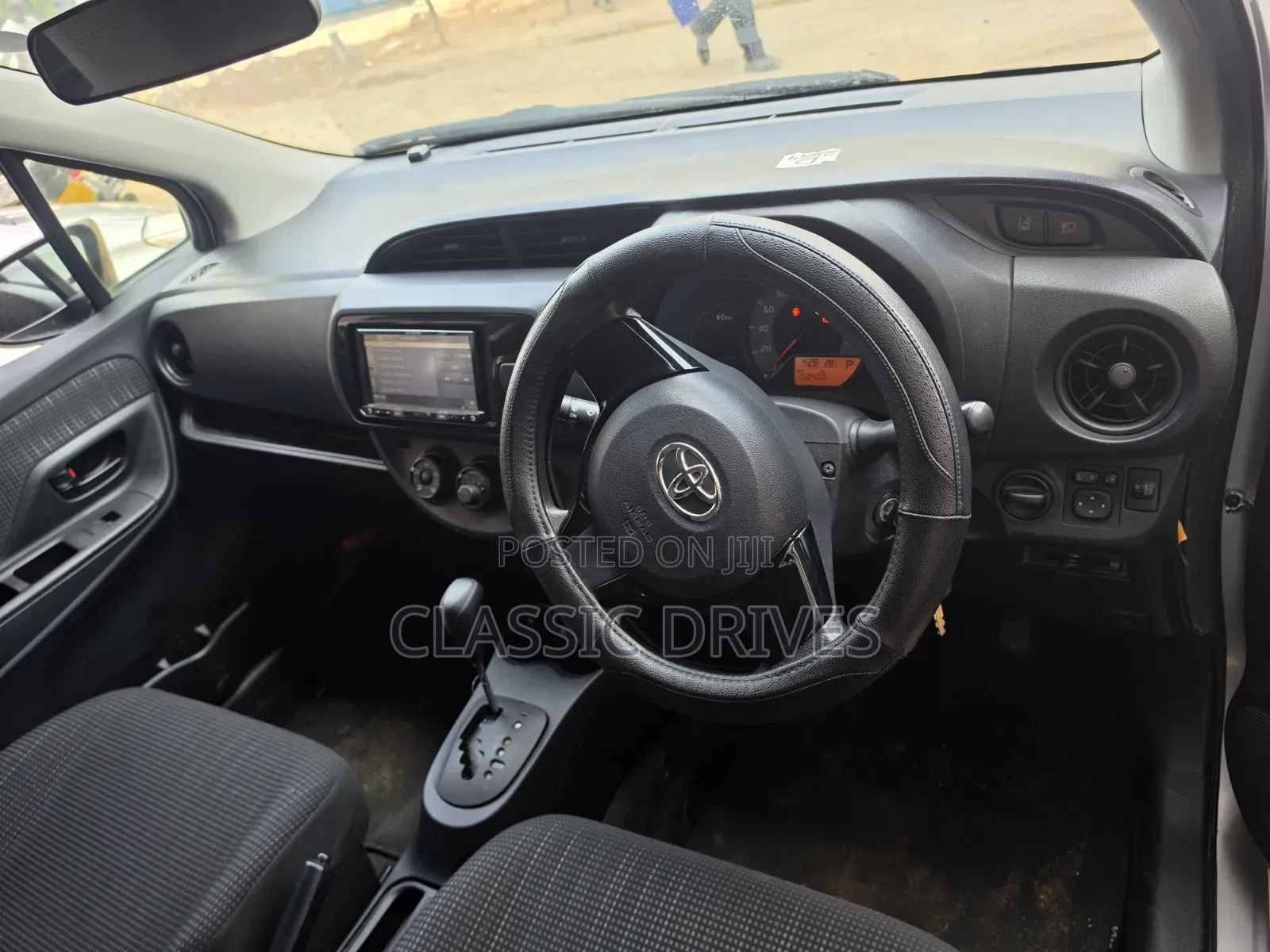 Toyota Vitz 2019 Silver