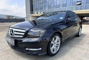 Mercedes-Benz C200 2012 Black
