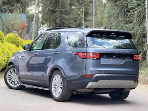 Land Rover Discovery 2018 Blue