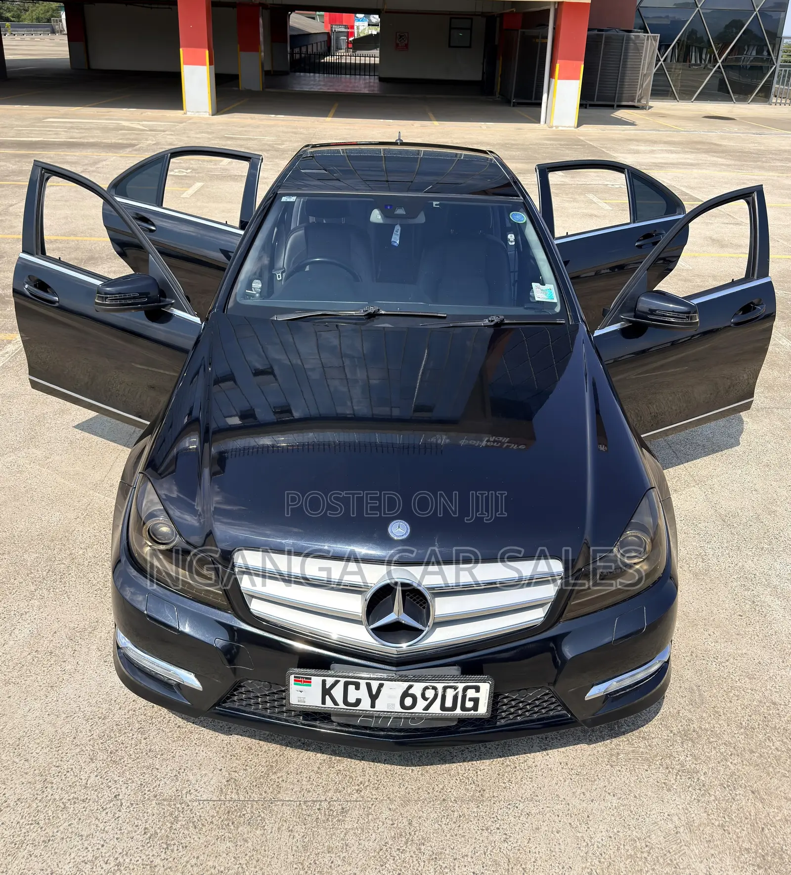 Mercedes-Benz C200 2012 Black