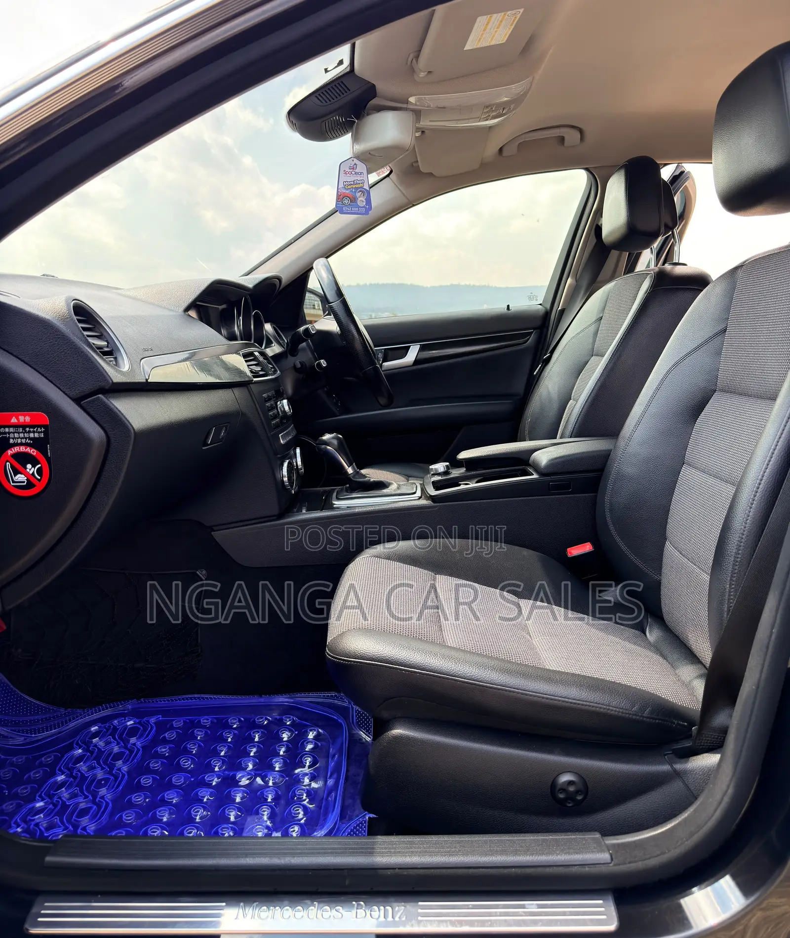 Mercedes-Benz C200 2012 Black