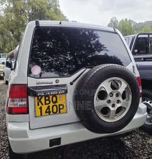 Mitsubishi Pajero 2005 White