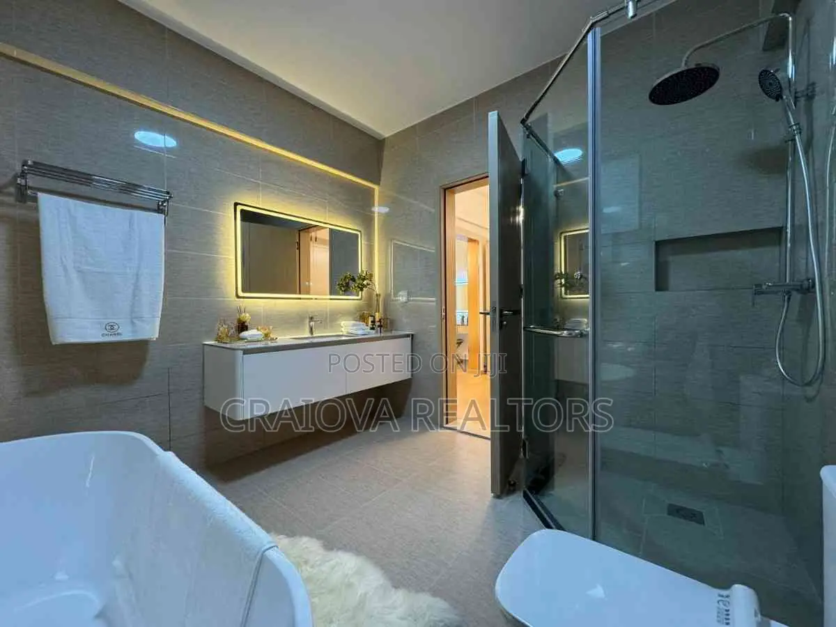 5bdrm Apartment in Hurlingham for sale