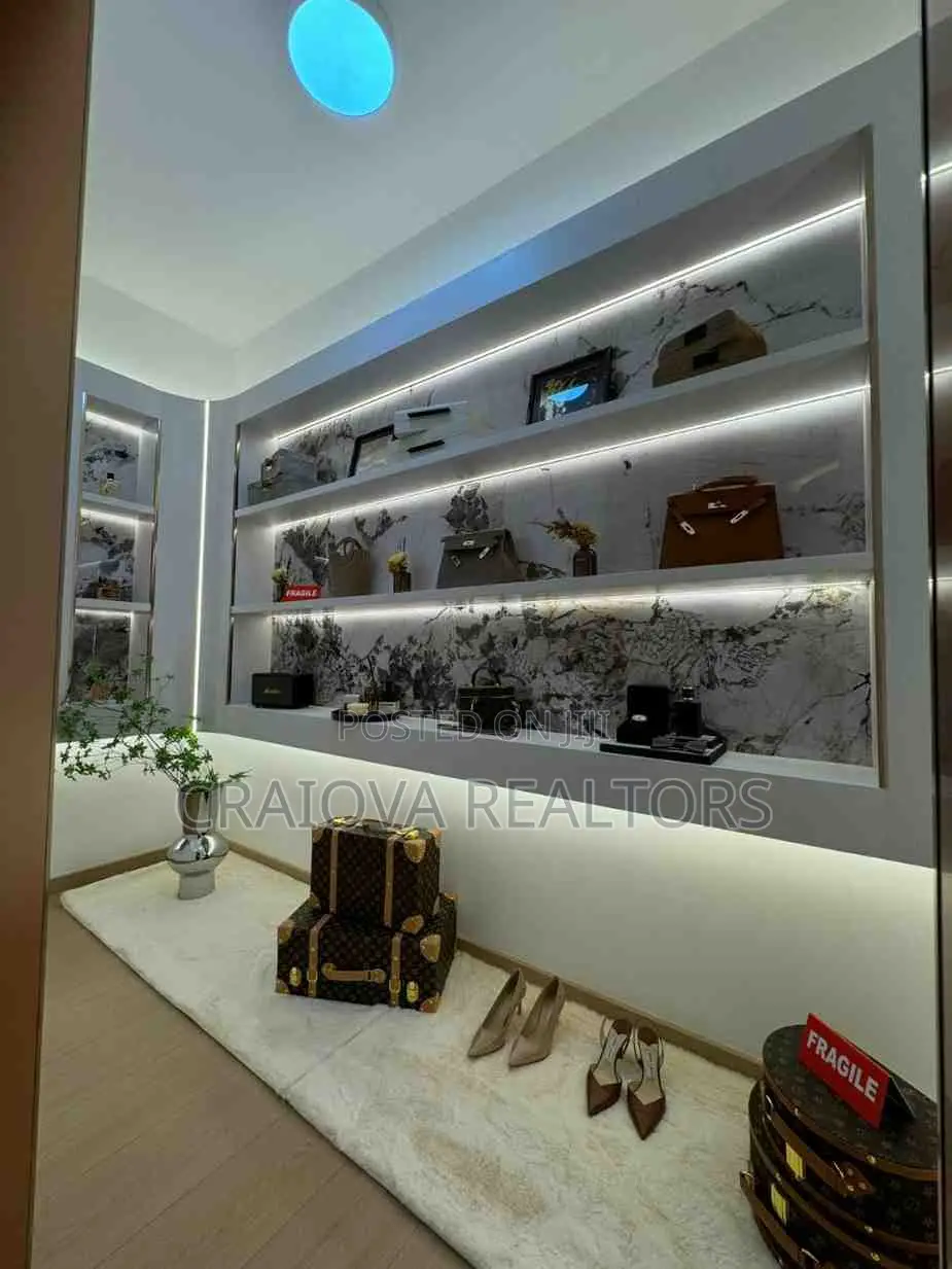 5bdrm Apartment in Hurlingham for sale