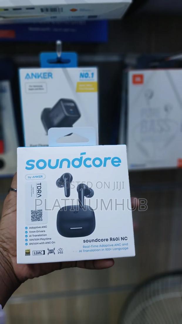 R60i Noise Cancelling Earbuds Black - main view