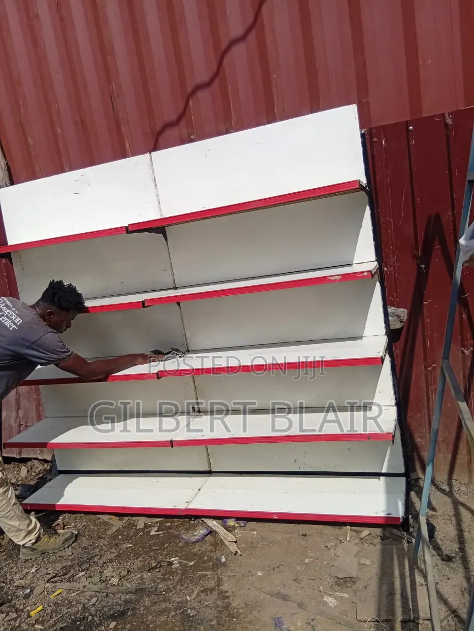 Adjustable Supermarket Shelves