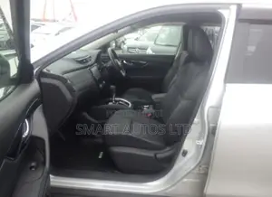Nissan X-Trail 2.0 Petrol FWD 2019 Silver