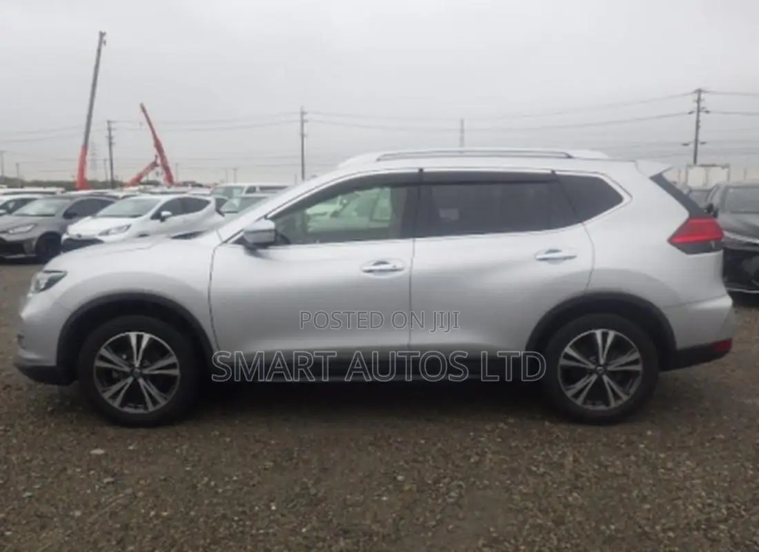 Nissan X-Trail 2.0 Petrol FWD 2019 Silver