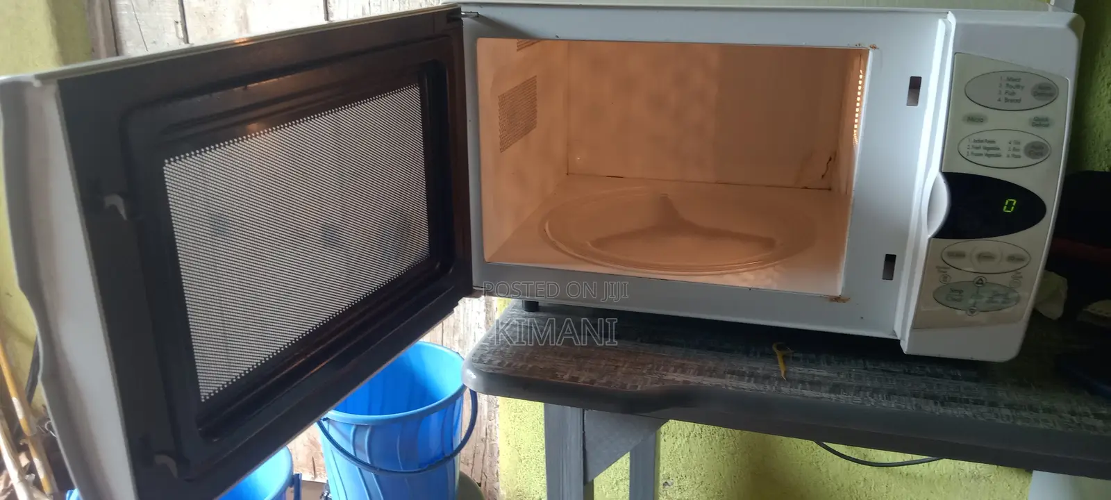 30l Lg Commercial Microwave