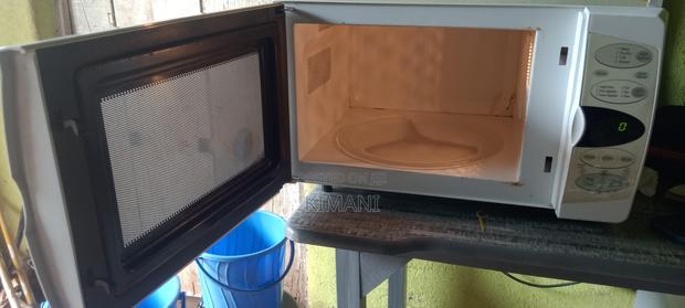 30l Lg Commercial Microwave - thumbnail 4