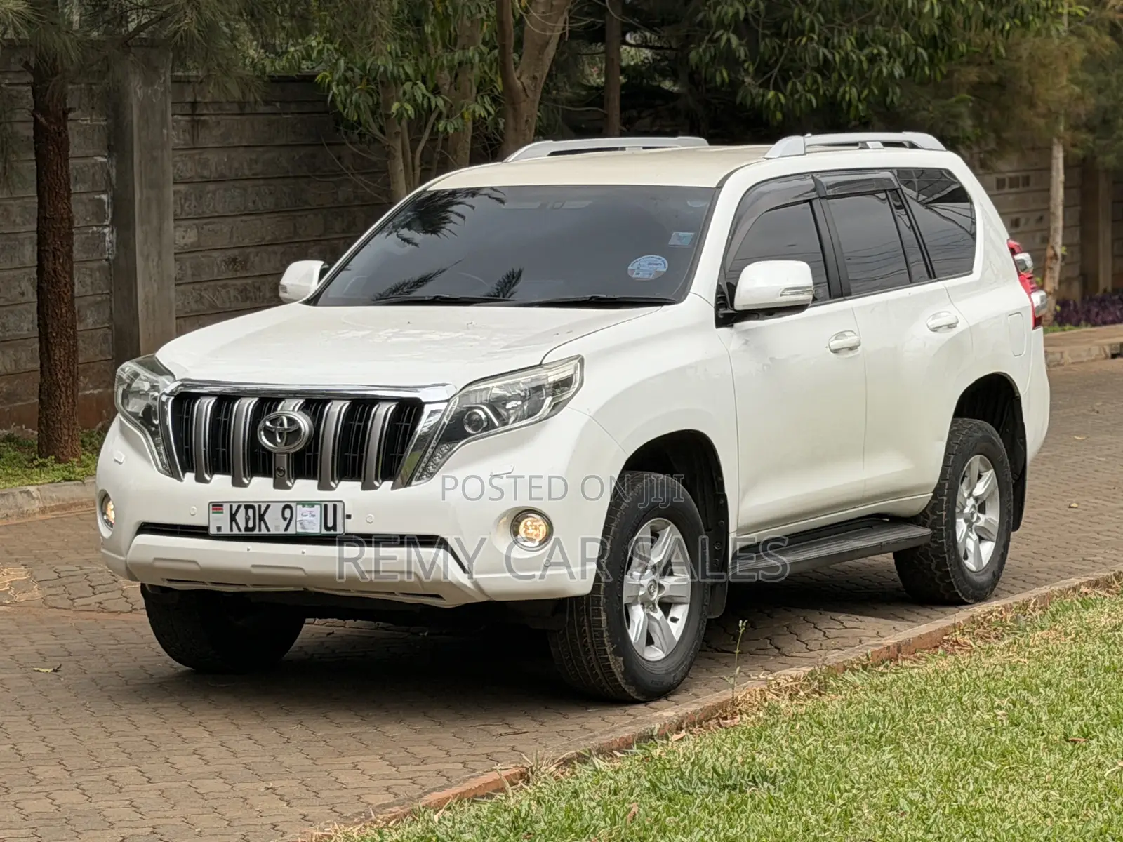 Toyota Land Cruiser Prado 2015 White