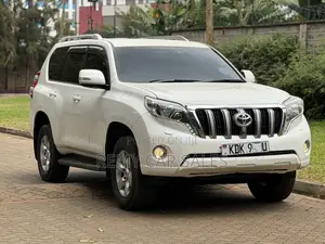 Toyota Land Cruiser Prado 2015 White