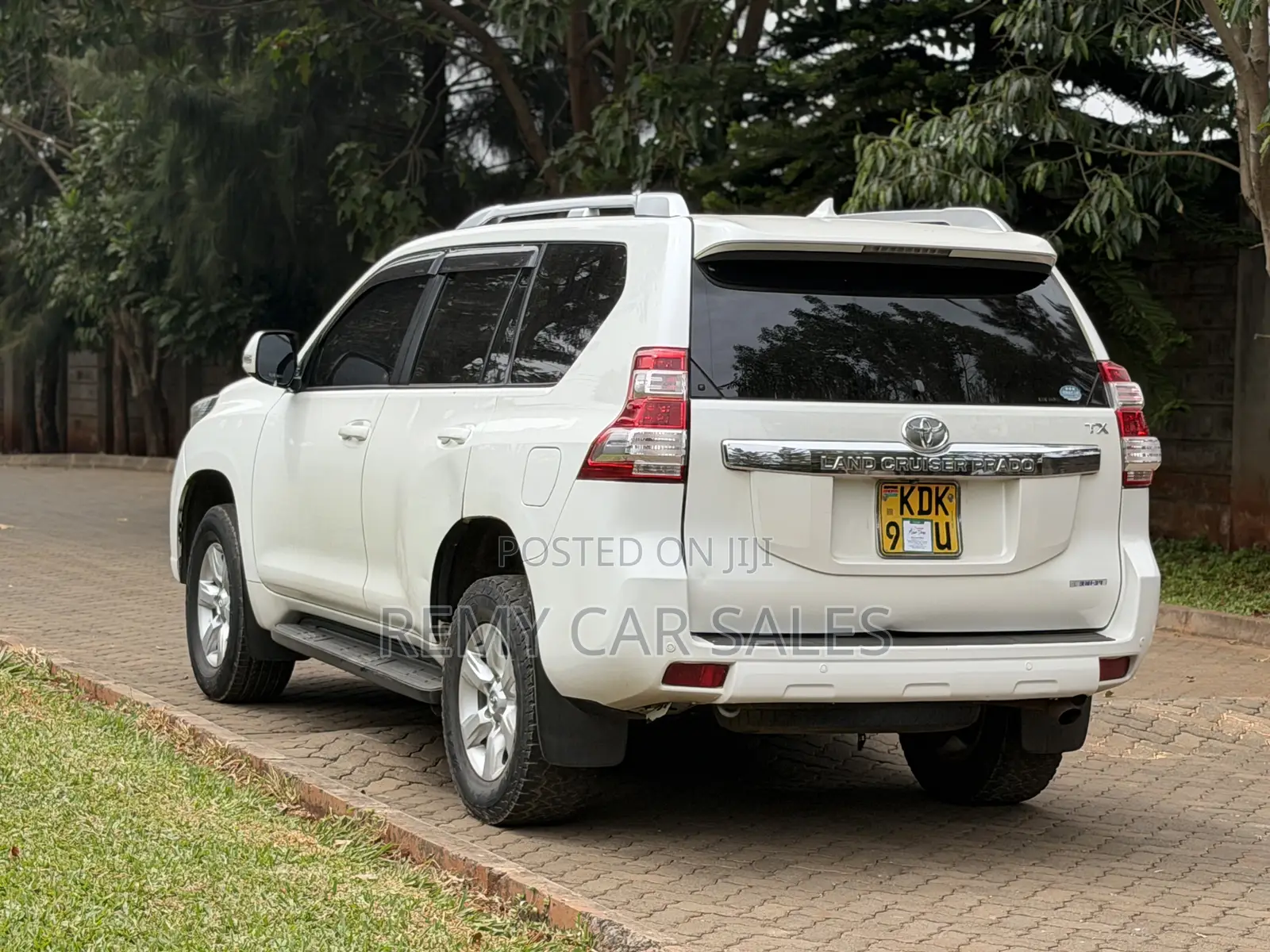 Toyota Land Cruiser Prado 2015 White