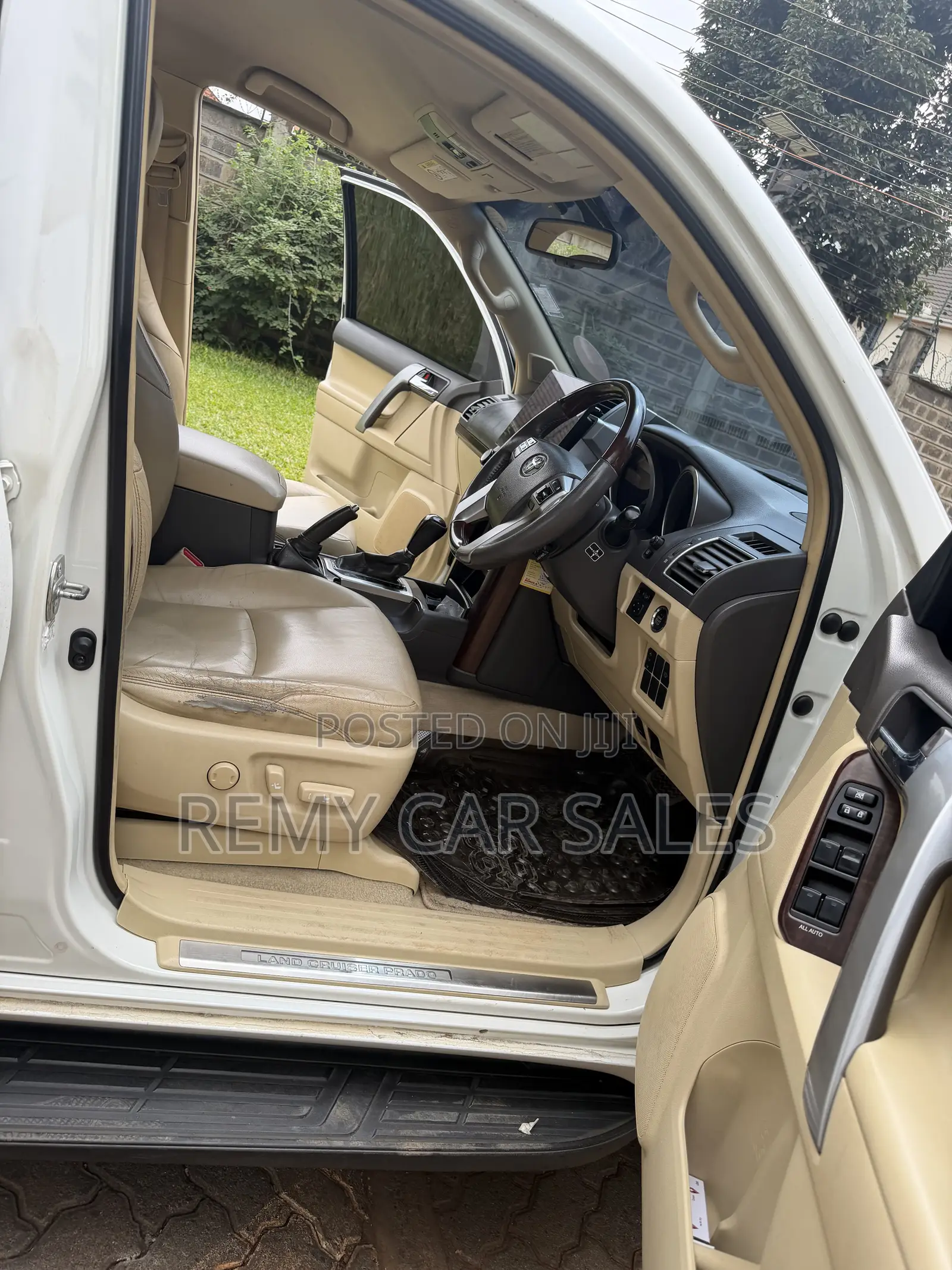 Toyota Land Cruiser Prado 2015 White