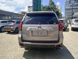 Toyota Land Cruiser Prado 2018 Brown
