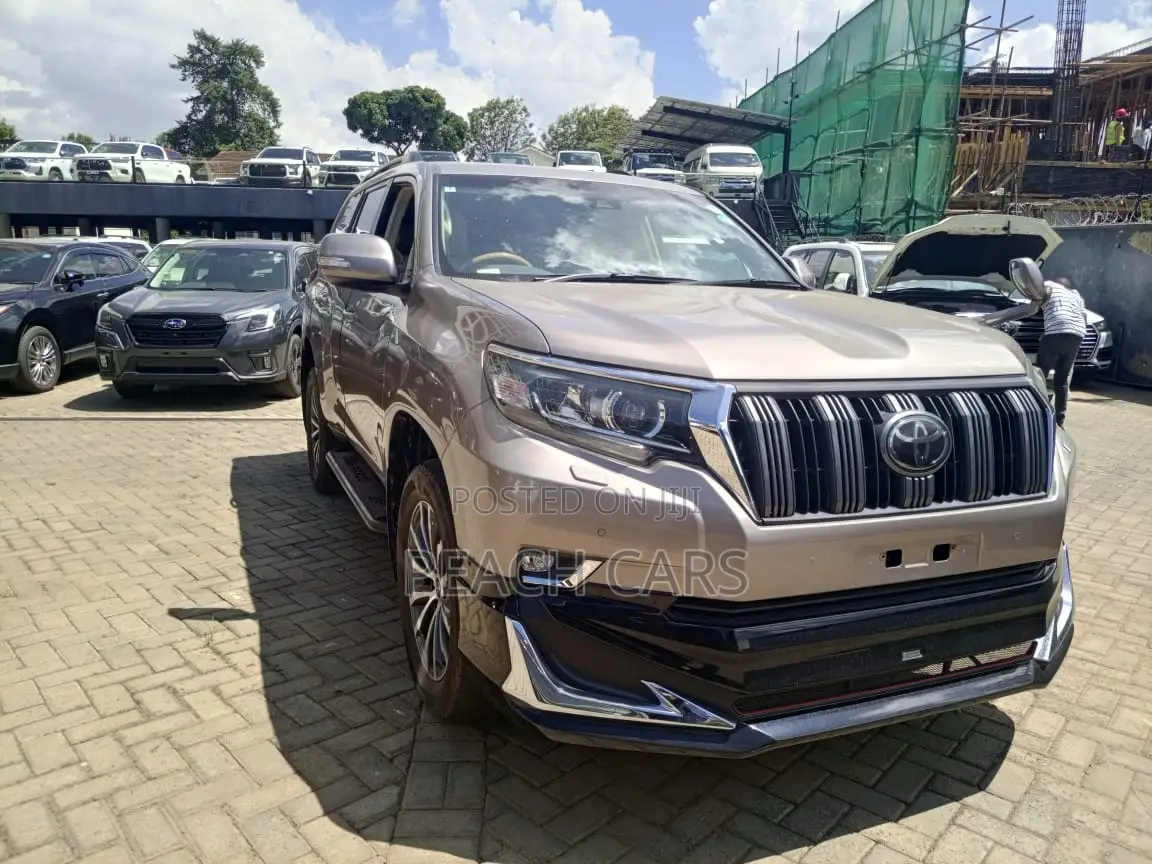 Toyota Land Cruiser Prado 2018 Brown