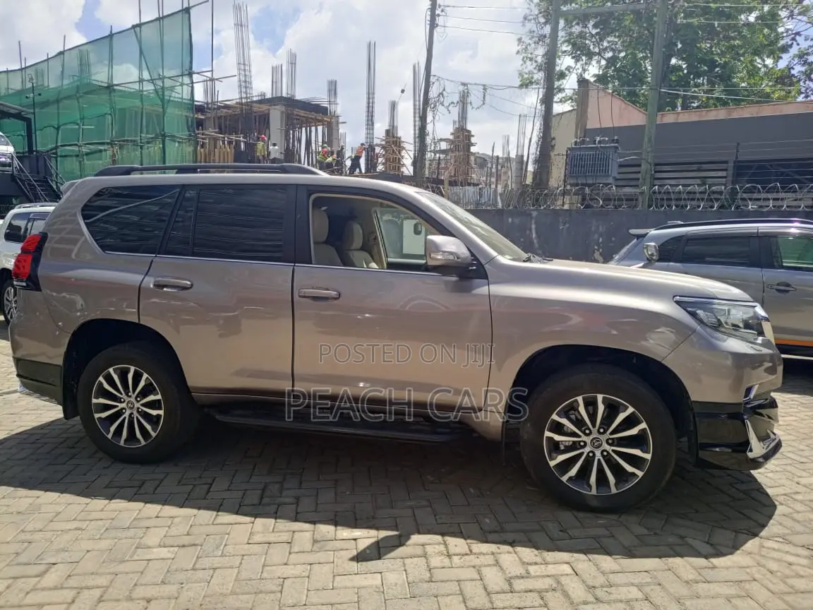 Toyota Land Cruiser Prado 2018 Brown
