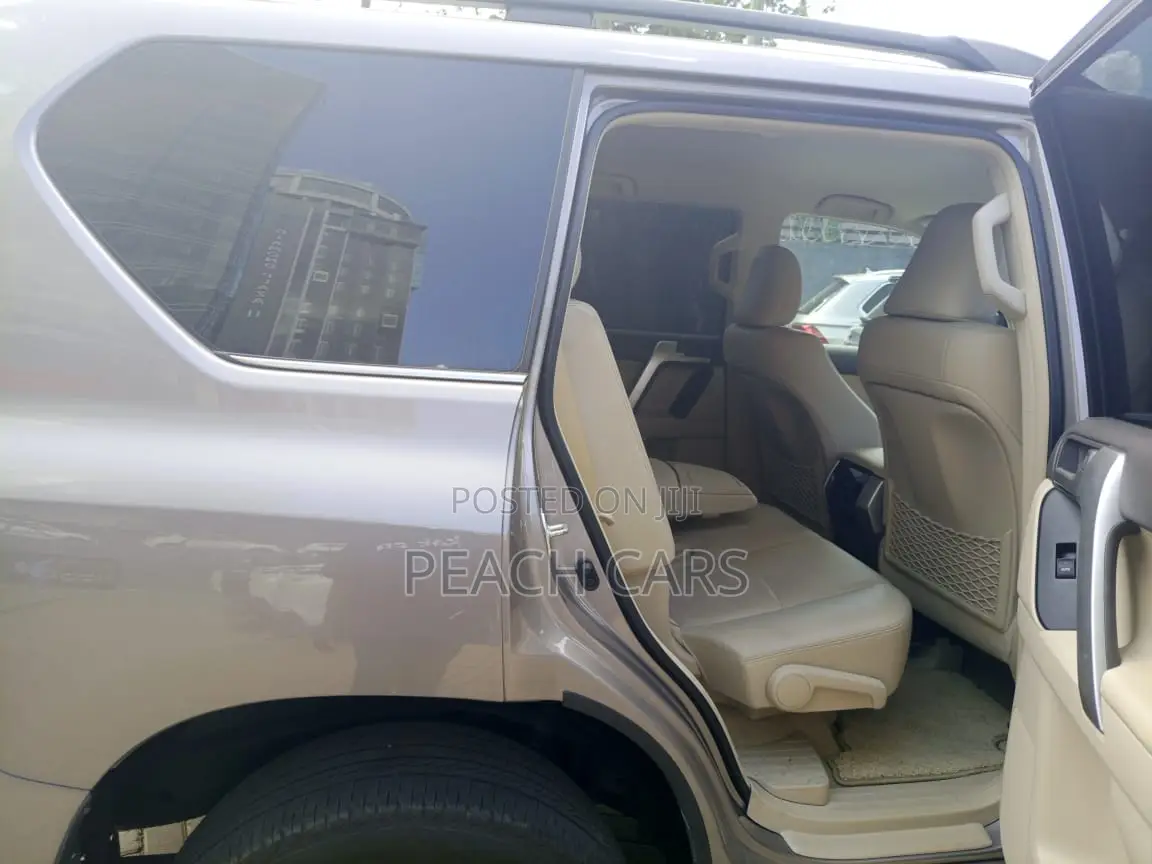Toyota Land Cruiser Prado 2018 Brown