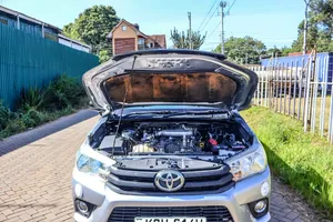 Toyota Hilux 2019 Silver