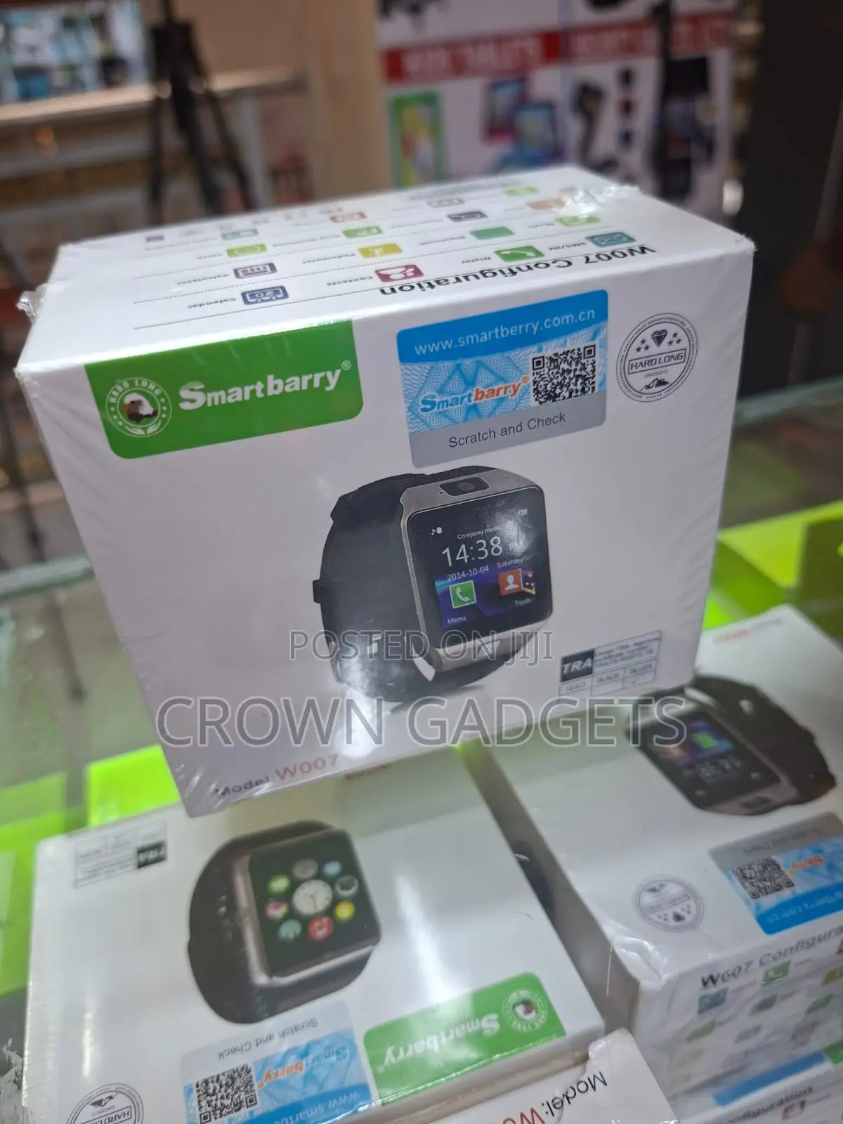 W007 Smartwatch With Camera Touchscreen and Memory Card