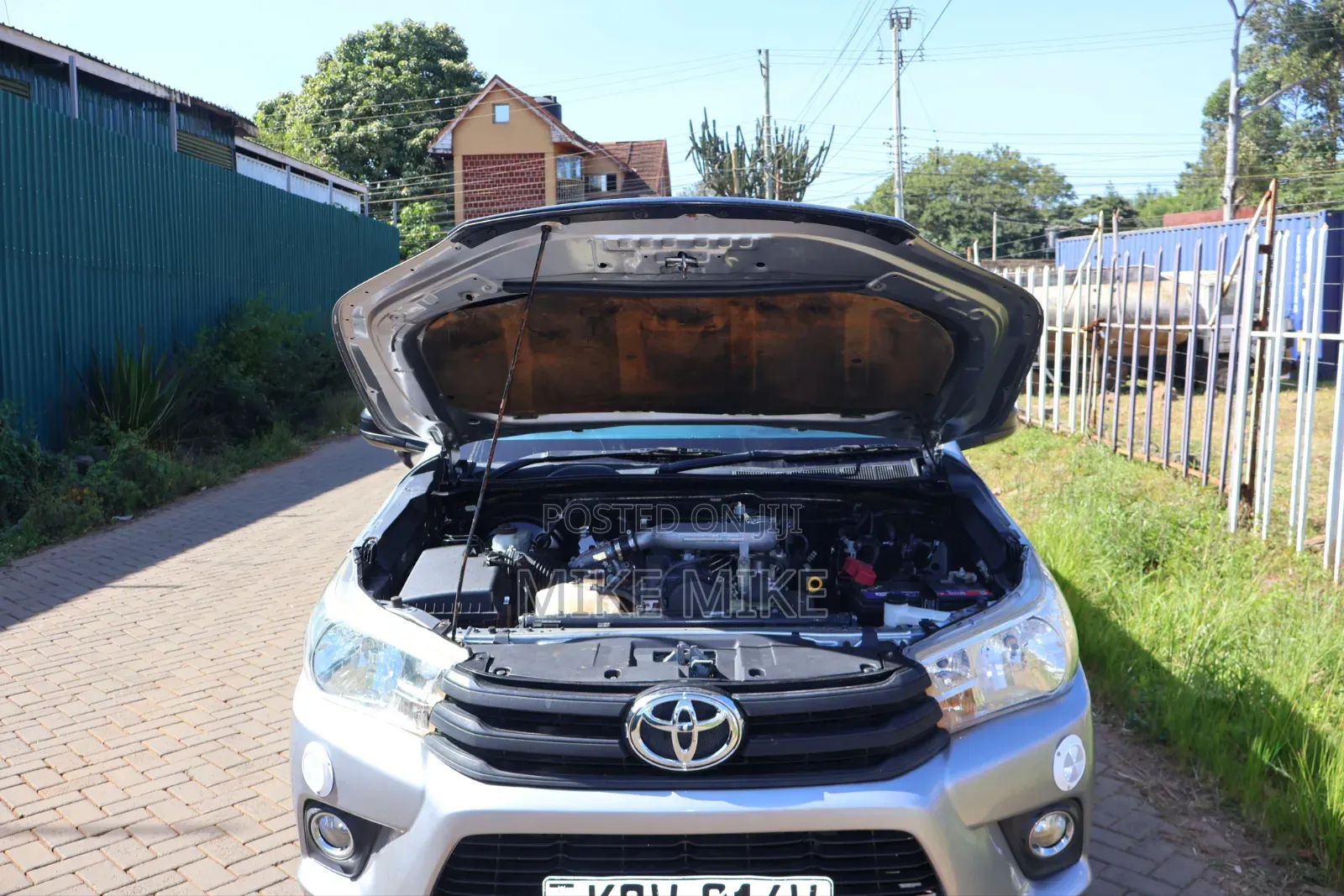 Toyota Hilux 2019 Silver