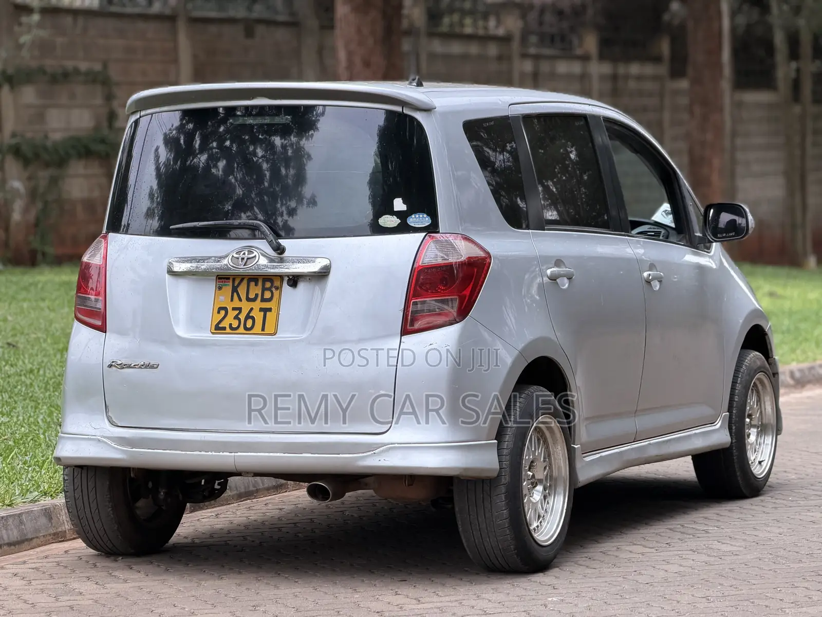 Toyota Ractis 2007 Silver