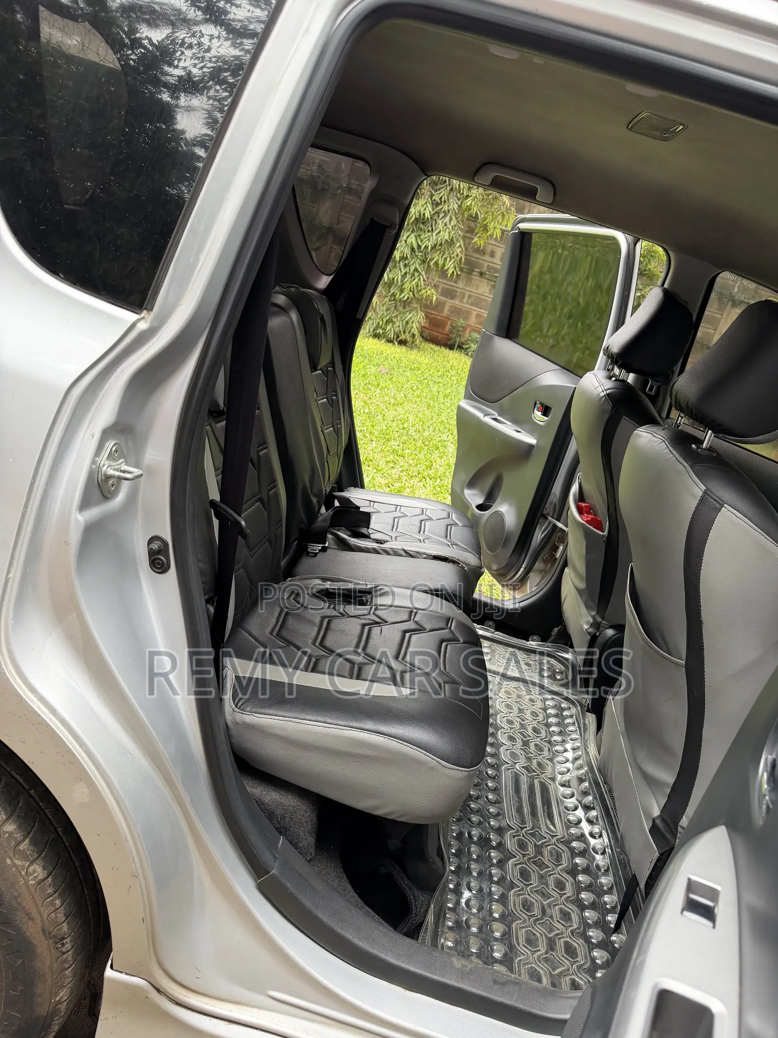 Toyota Ractis 2007 Silver