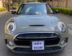 Mini Clubman 2019 Brown