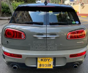 Mini Clubman 2019 Brown